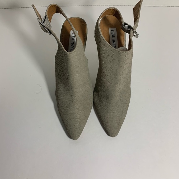 Steve Madden Pointer Snakeskin Booties 9 - Picture 2 of 6